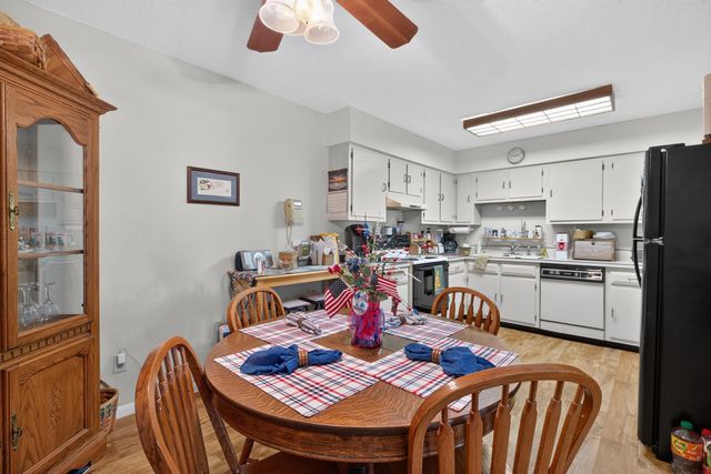 1026 Prairie Meadow Court, Waterloo, IA 50701