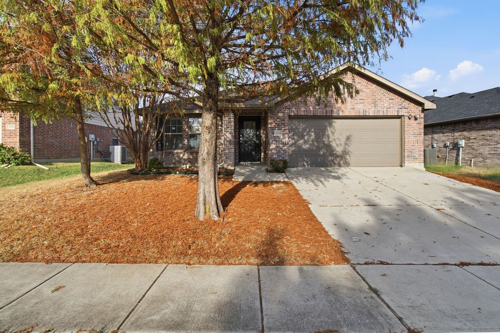 12516 Patnoe Drive, Fort Worth, TX 76028 — exterior