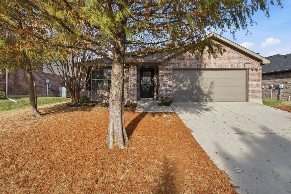 12516 Patnoe Drive, Fort Worth, TX 76028 — photo 2