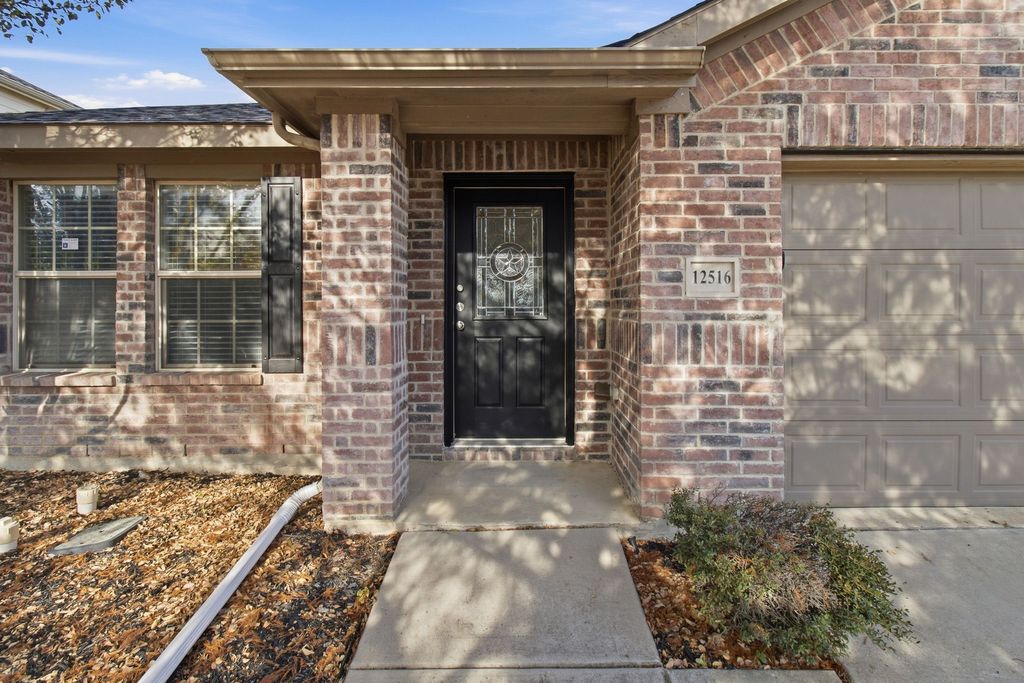 12516 Patnoe Drive, Fort Worth, TX 76028 — photo 3
