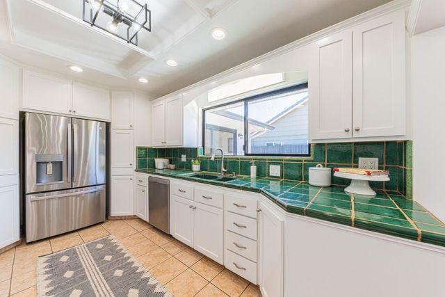 1211 Via Paraiso, Salinas, CA 93901