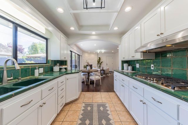 1211 Via Paraiso, Salinas, CA 93901