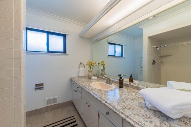 1211 Via Paraiso, Salinas, CA 93901