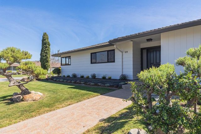 1211 Via Paraiso, Salinas, CA 93901