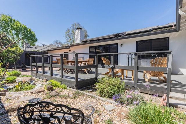 1211 Via Paraiso, Salinas, CA 93901