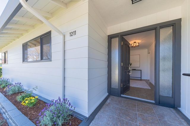 1211 Via Paraiso, Salinas, CA 93901