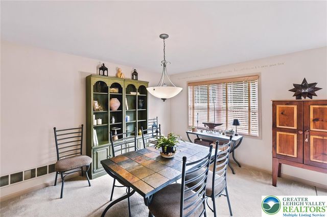 1283 Mohr Circle, Lower Macungie Twp, PA 18062