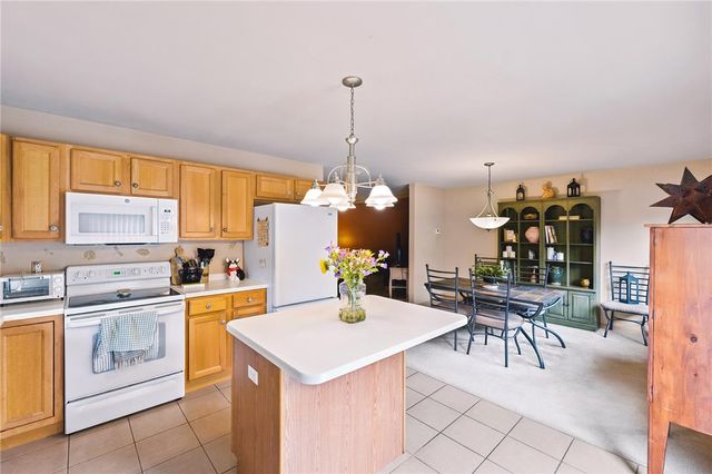 1283 Mohr Circle, Lower Macungie Twp, PA 18062