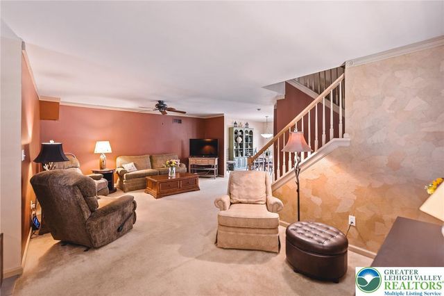 1283 Mohr Circle, Lower Macungie Twp, PA 18062