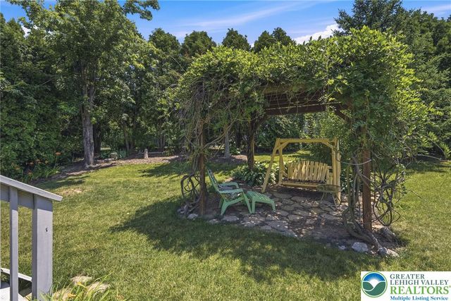 1283 Mohr Circle, Lower Macungie Twp, PA 18062