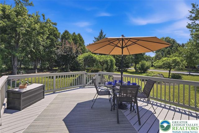 1283 Mohr Circle, Lower Macungie Twp, PA 18062