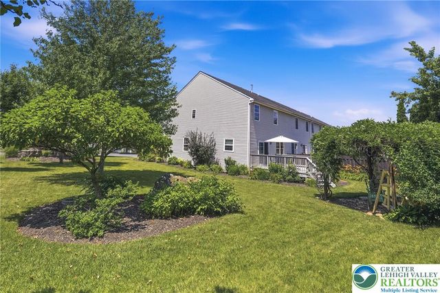 1283 Mohr Circle, Lower Macungie Twp, PA 18062