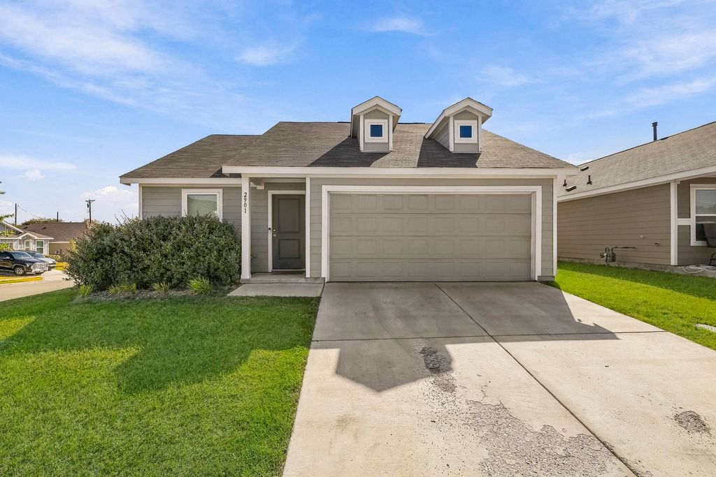 2901 Questa Street, Fort Worth, TX 76119 — exterior