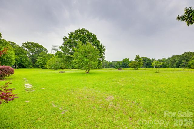 1003 Chesterfield Avenue, Lancaster, SC 29720