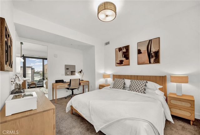 709 E Walnut Street 415, Pasadena, CA 91101