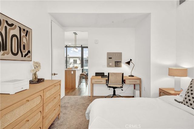 709 E Walnut Street 415, Pasadena, CA 91101
