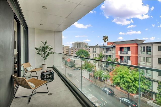709 E Walnut Street 415, Pasadena, CA 91101