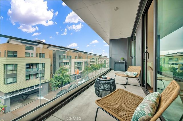 709 E Walnut Street 415, Pasadena, CA 91101