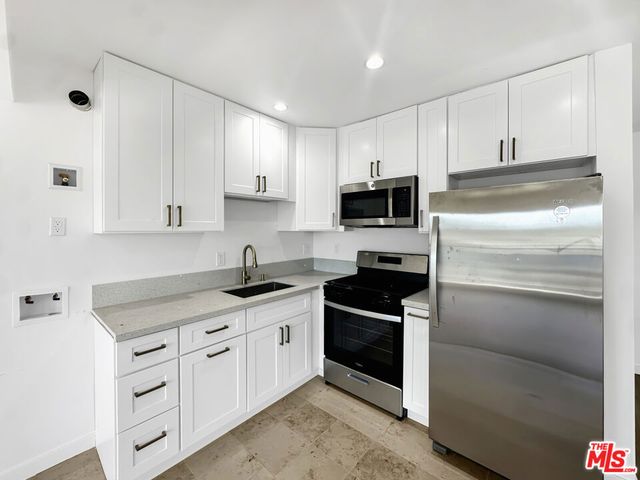 1100 S Inglewood Avenue, Inglewood, CA 90301