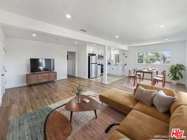 1100 S Inglewood Avenue, Inglewood, CA 90301
