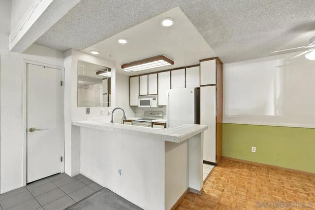 9169 Village Glen 256, San Diego, CA 92123