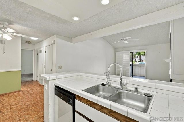9169 Village Glen 256, San Diego, CA 92123