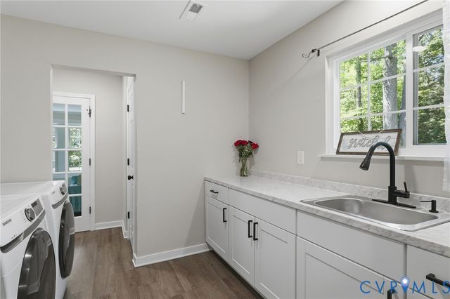 8224 Halstead Rd, Chesterfield, VA 23235
