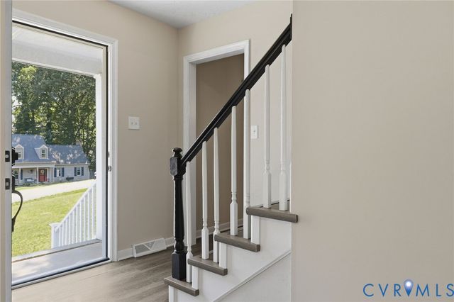 8224 Halstead Rd, Chesterfield, VA 23235