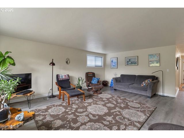 1490 ACACIA Ave, Eugene, OR 97408