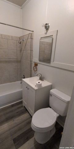 816 E Carson St, San Antonio, TX 78208