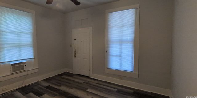 816 E Carson St, San Antonio, TX 78208