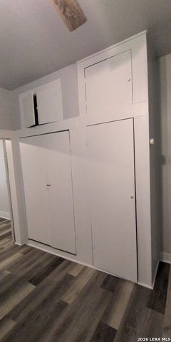 816 E Carson St, San Antonio, TX 78208