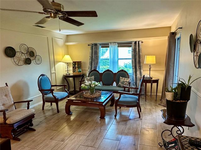 225 PINE BLUFF AVENUE 560, Deland, FL 32724