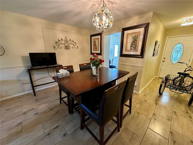 225 PINE BLUFF AVENUE 560, Deland, FL 32724