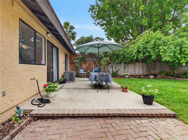 25819 El Gato Place, Valencia, CA 91355