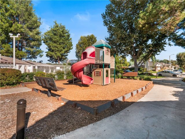 25819 El Gato Place, Valencia, CA 91355