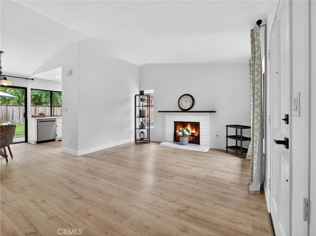 25819 El Gato Place, Valencia, CA 91355