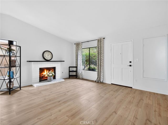 25819 El Gato Place, Valencia, CA 91355
