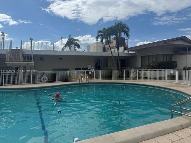 16701 NE 13th Ave 214, North Miami Beach, FL 33162