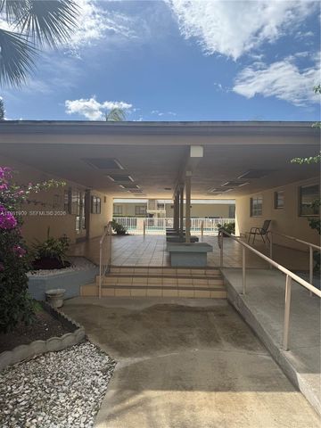 16701 NE 13th Ave 214, North Miami Beach, FL 33162