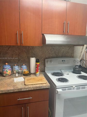 16701 NE 13th Ave 214, North Miami Beach, FL 33162