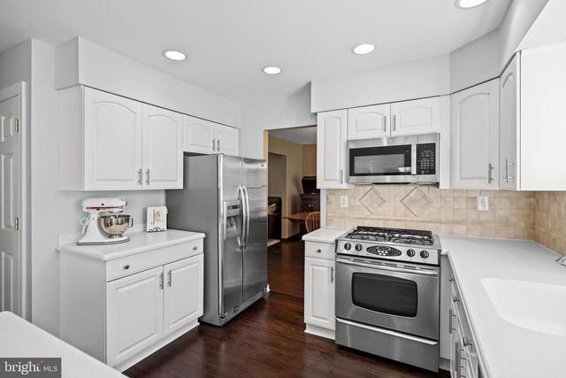 29 SHINING STAR CT, Medford, NJ 08055