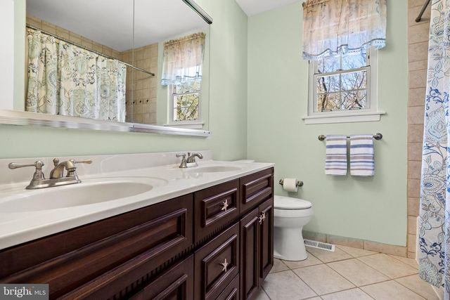 29 SHINING STAR CT, Medford, NJ 08055