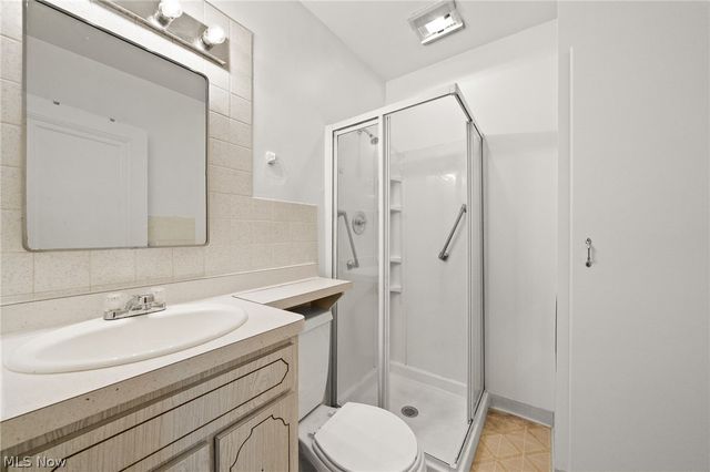 5601 Archmere Avenue, Cleveland, OH 44144
