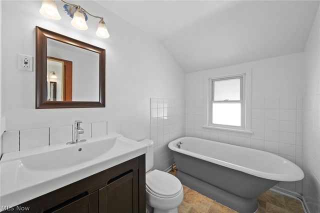 5601 Archmere Avenue, Cleveland, OH 44144