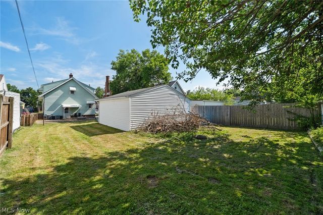 5601 Archmere Avenue, Cleveland, OH 44144