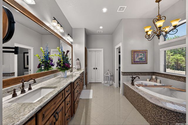 7620 Sky Loop, Garden Ridge, TX 78266