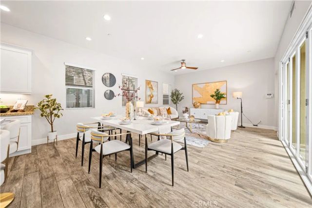 220 Follyhatch, Irvine, CA 92618