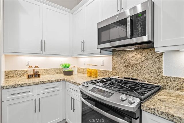 220 Follyhatch, Irvine, CA 92618