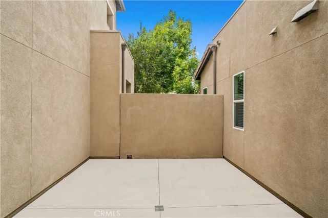 220 Follyhatch, Irvine, CA 92618